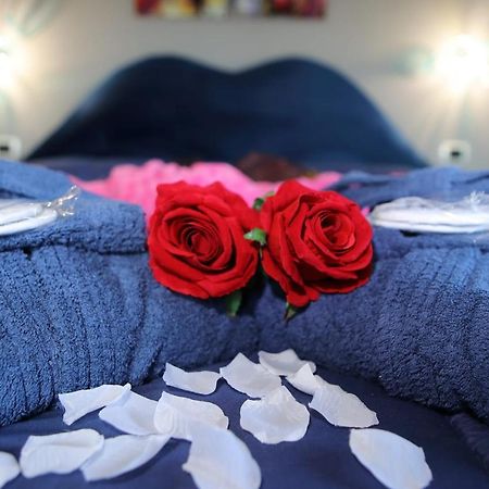 B&B Bellavista Exclusive In Zona Centrale Con Piscina Riscaldata E Jacuzzi Vista Lago Desenzano del Garda Zewnętrze zdjęcie